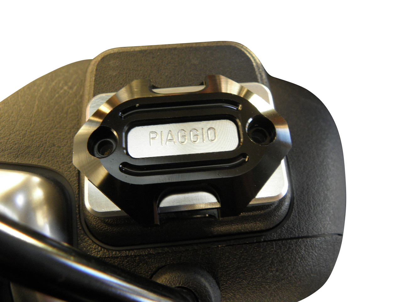 Piaggio MP3 Bremszylinderabdeckung Titan